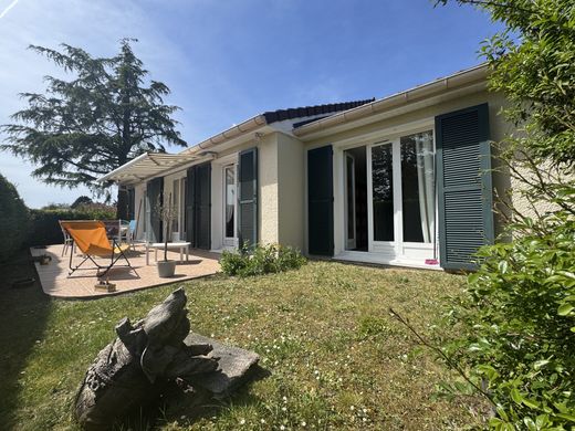 Luxus-Haus in Saint-Witz, Val d'Oise