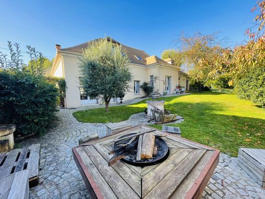 Casa de lujo en Orgeval, Yvelines