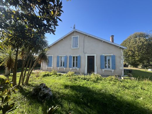 Maison de luxe à Les Mathes, Charente-Maritime