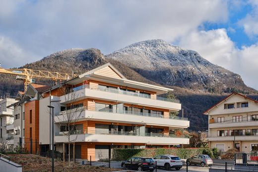 Apartment / Etagenwohnung in Annecy-le-Vieux, Haute-Savoie