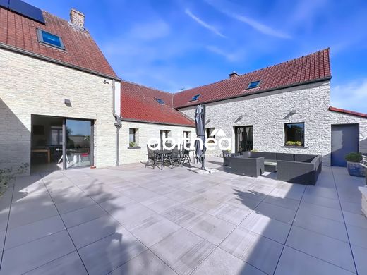 Luksusowy dom w Estreux, North