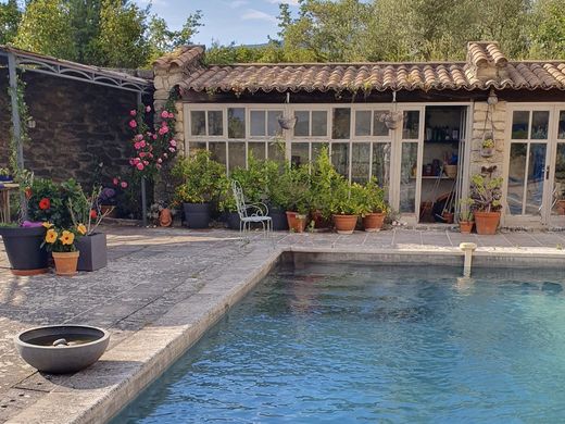 Luxury home in Cucuron, Vaucluse