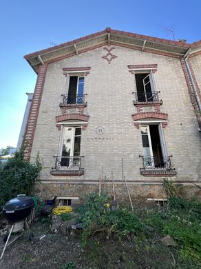 Colombes, Hauts-de-Seineの高級住宅