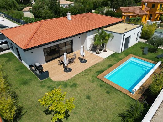 Villa a Ortaffa, Pirenei Orientali