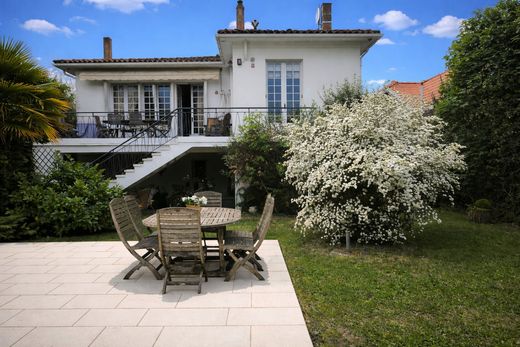 Luxus-Haus in Caudéran, Gironde