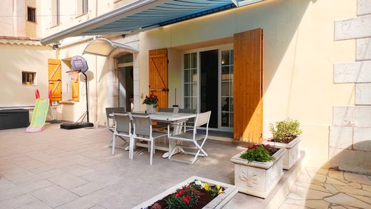 Apartment in Le Rouret, Alpes-Maritimes