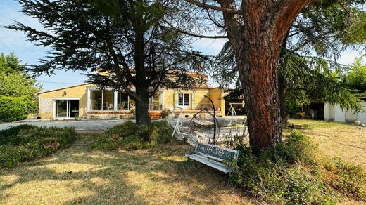 Casa di lusso a Rochefort-du-Gard, Gard