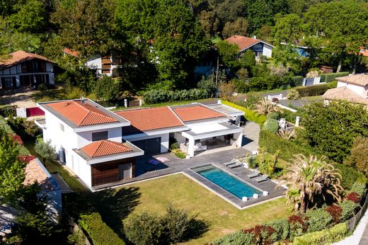 Luxury home in Hossegor, Landes