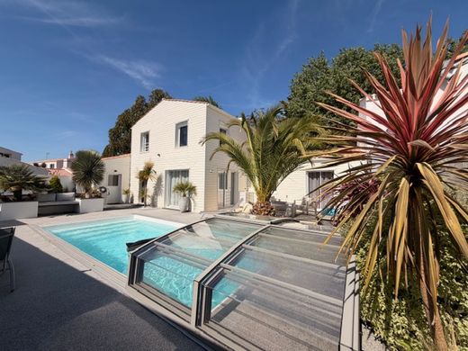 Luxury home in Noirmoutier-en-l'Île, Vendée