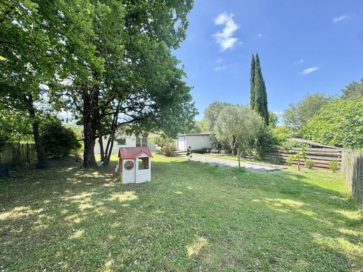 Luksusowy dom w Camblanes, Gironde