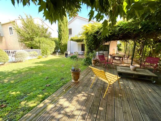Casa di lusso a Nîmes, Gard