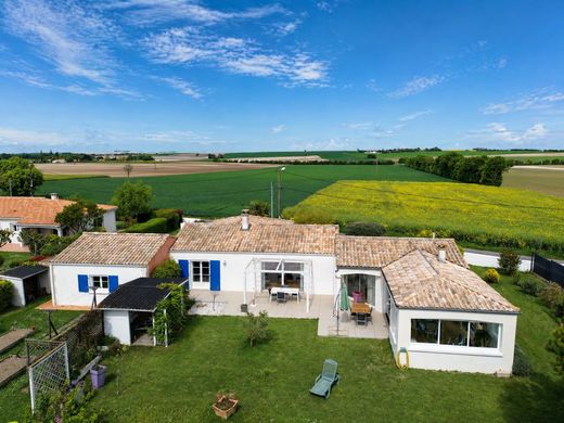 Luxus-Haus in Meschers-sur-Gironde, Charente-Maritime