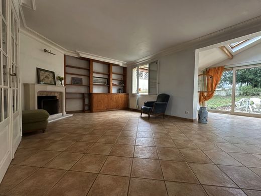 Casa di lusso a Bailly, Yvelines