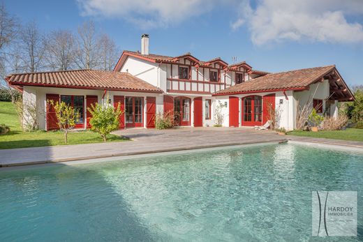 Luxe woning in Saint-Jean-de-Luz, Pyrénées-Atlantiques