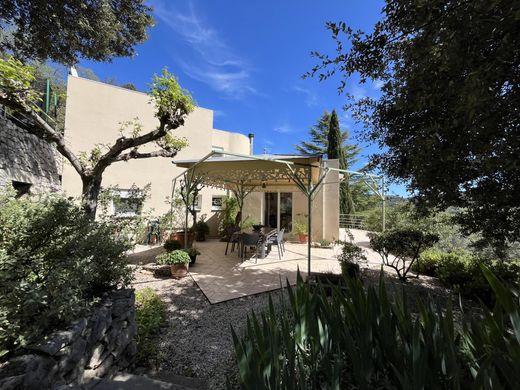Luxe woning in Agonès, Hérault
