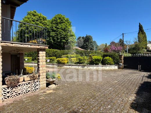 Luxury home in Feyzin, Rhône