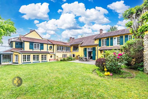 Luxury home in Montfort-l'Amaury, Yvelines