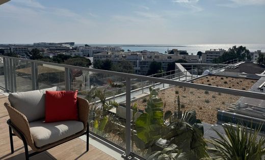 Appartement à Saint-Laurent-du-Var, Alpes-Maritimes