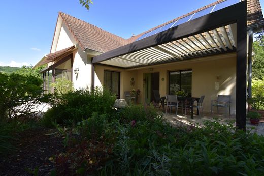 Luxury home in Savigny-lès-Beaune, Cote d'Or