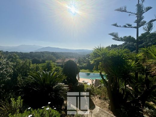 Villa à Bastelicaccia, Corse-du-Sud