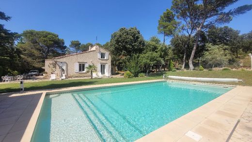 Luxus-Haus in Uchaux, Vaucluse