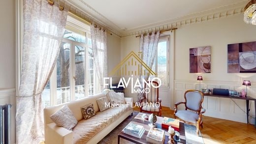 Villa a Barcelonnette, Alpi dell'Alta Provenza