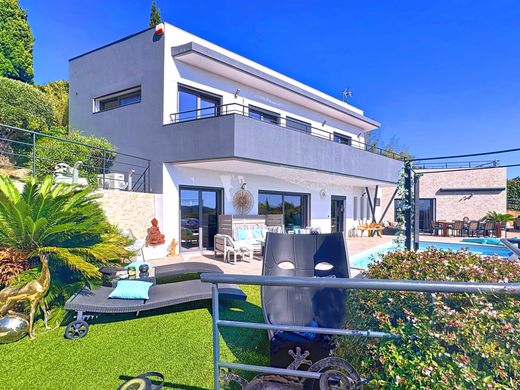 Luxus-Haus in Saint-Raphaël, Var