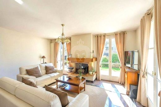 Casa di lusso a Joinville-le-Pont, Val-de-Marne