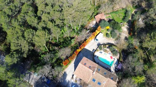 Luxury home in Mimet, Bouches-du-Rhône