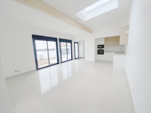 Luxury home in Saint-Maur-des-Fossés, Val-de-Marne