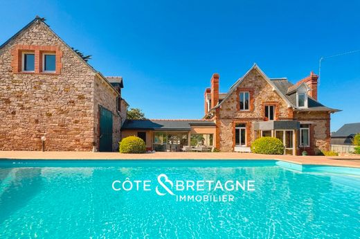 Luxury home in Erquy, Côtes-d'Armor