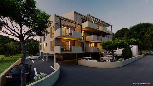 Apartment / Etagenwohnung in Saint-Florent, Haute-Corse