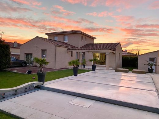 Luxus-Haus in Aubord, Gard