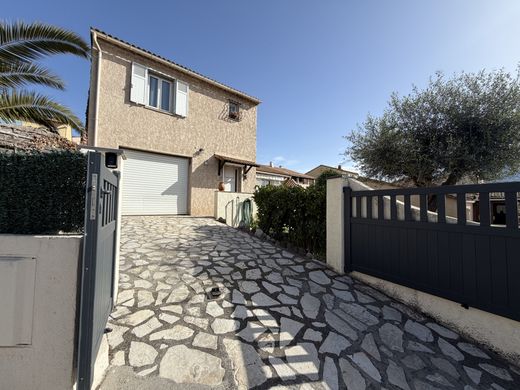 Casa de lujo en Carros, Alpes Marítimos