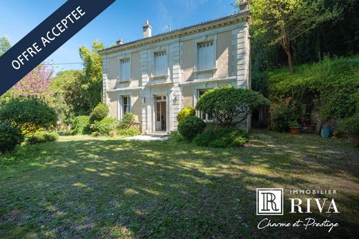 Luxury home in Cambes, Gironde