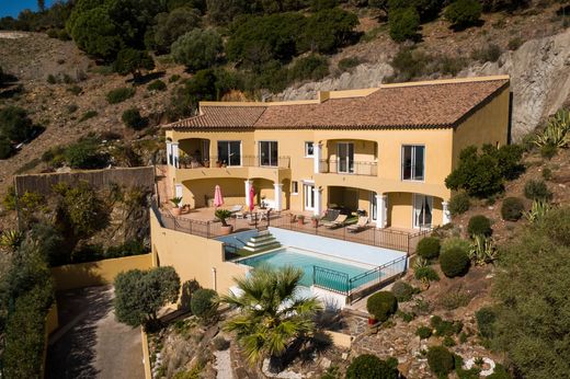 Villa in La Londe-les-Maures, Var