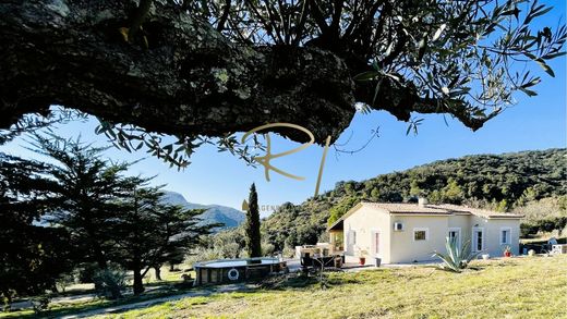 Элитный дом, Saint-Sauveur-de-Cruzières, Ardèche