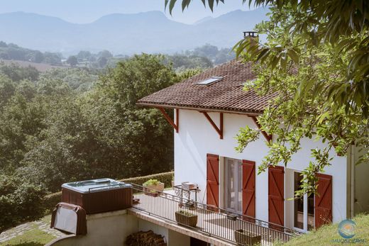 Maison de luxe à Sare, Pyrénées-Atlantiques