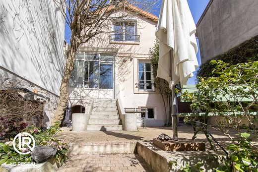 ‏בתי יוקרה ב  Suresnes, Hauts-de-Seine