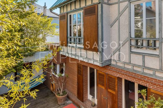 Casa di lusso a Courbevoie, Hauts-de-Seine