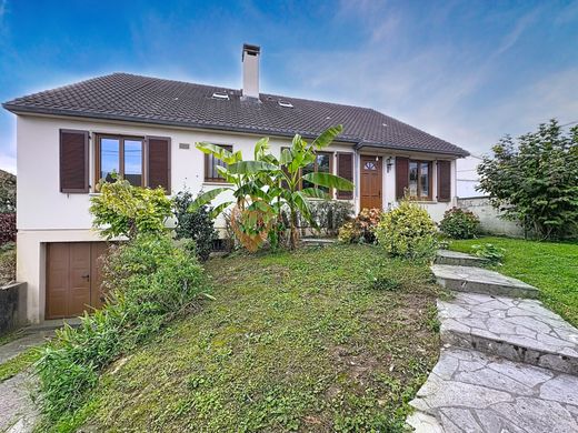 Luxury home in Groslay, Val d'Oise