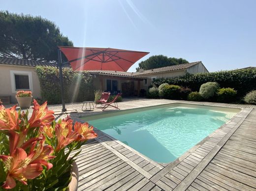 Элитный дом, Uzès, Gard