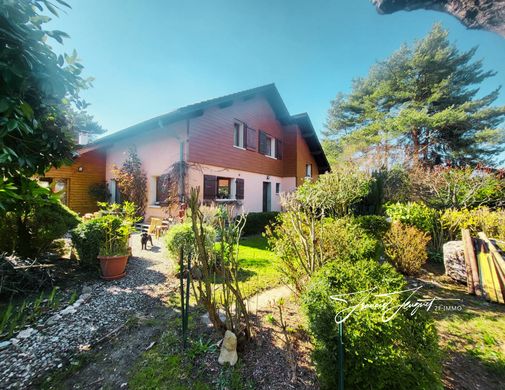 Luxury home in Saint-Jorioz, Haute-Savoie