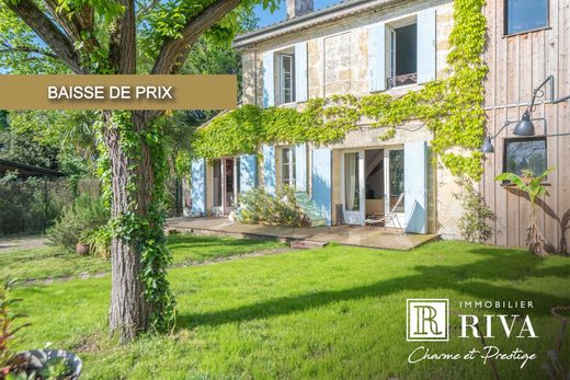 Luxury home in Quinsac, Gironde
