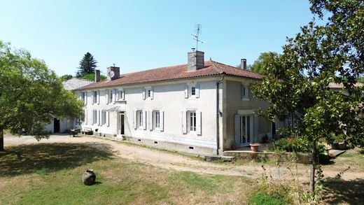 Luxury home in Baignes-Sainte-Radegonde, Charente