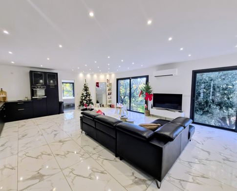 Villa in Flassans-sur-Issole, Var