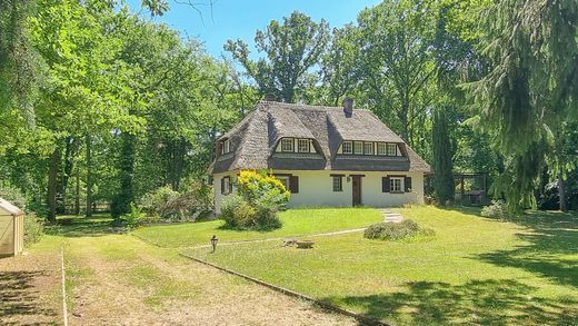 Luxus-Haus in Lamorlaye, Oise