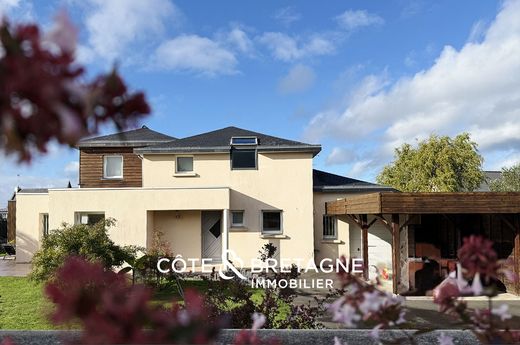 Luxury home in Pordic, Côtes-d'Armor