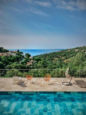 Вилла, Roquebrune-sur-Argens, Var