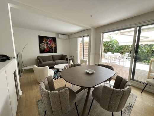 Daire Saint-Tropez
, Var